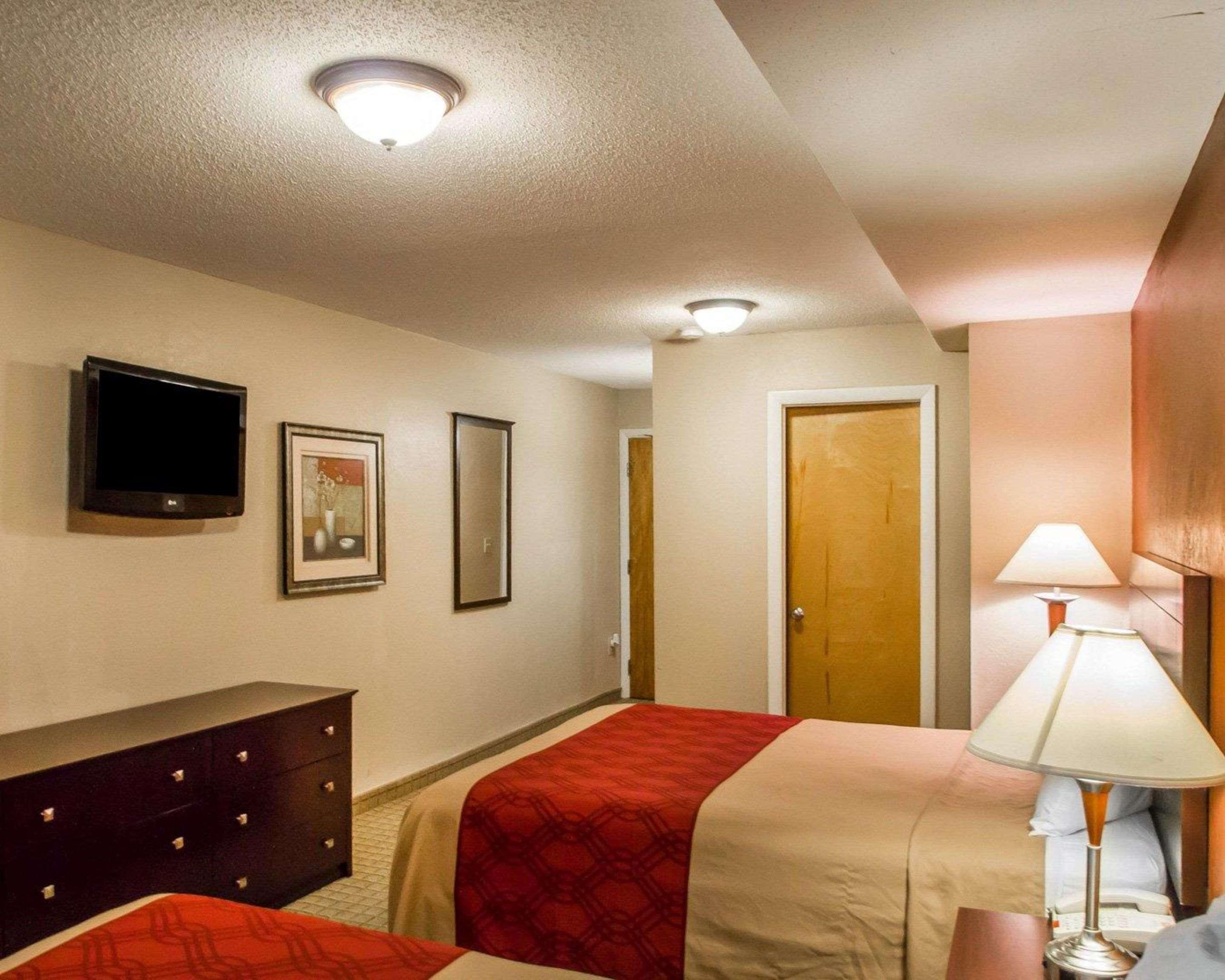 Econo Lodge Inn & Suites Old Saybrook - Westbrook Екстер'єр фото