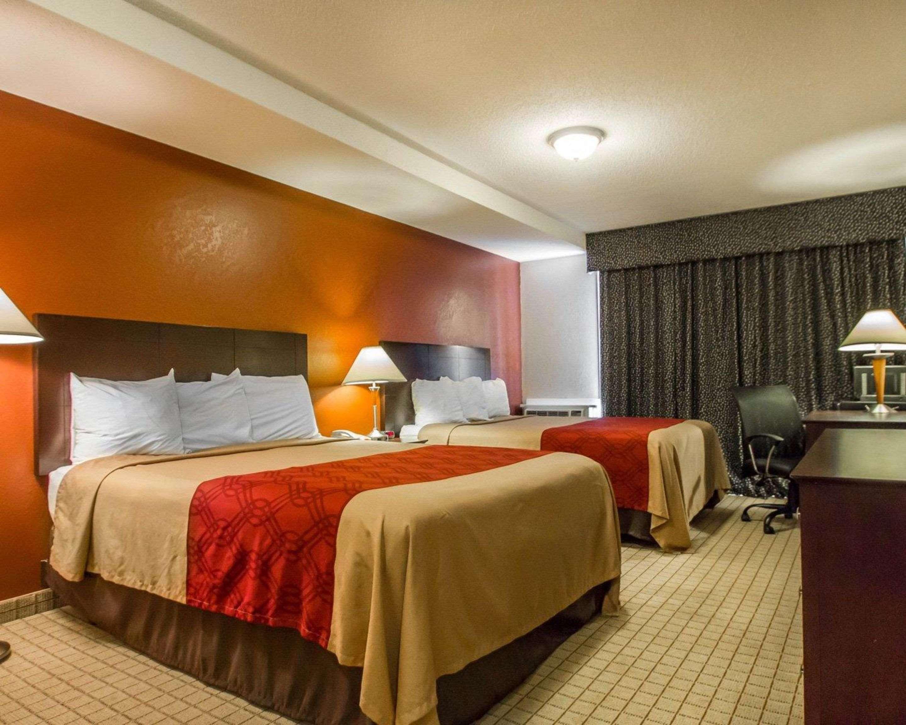Econo Lodge Inn & Suites Old Saybrook - Westbrook Екстер'єр фото