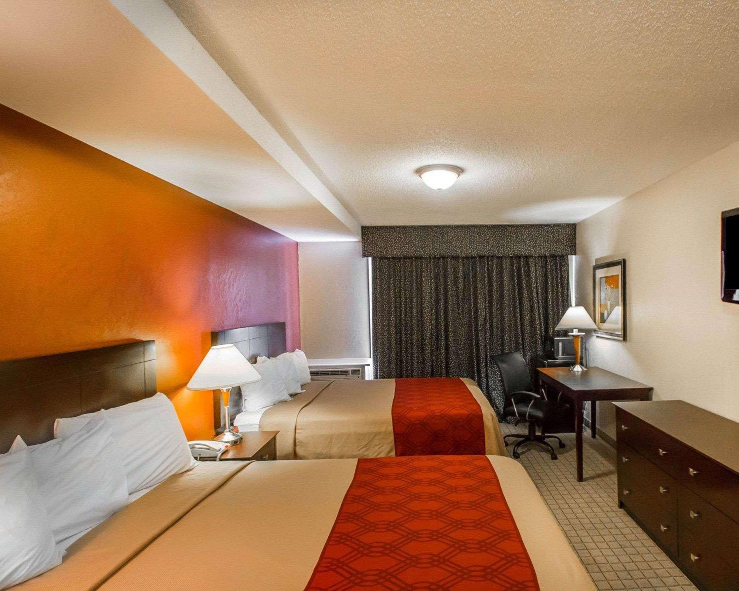 Econo Lodge Inn & Suites Old Saybrook - Westbrook Екстер'єр фото