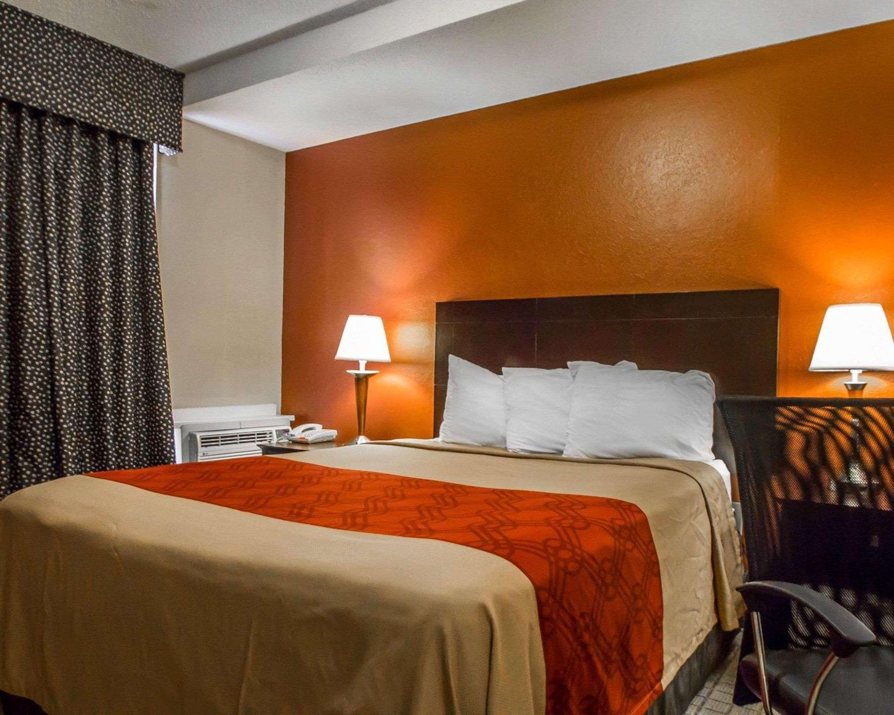 Econo Lodge Inn & Suites Old Saybrook - Westbrook Екстер'єр фото