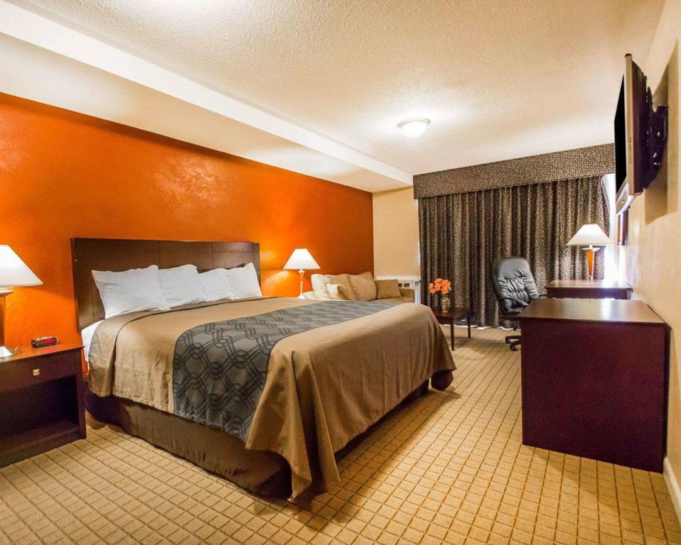 Econo Lodge Inn & Suites Old Saybrook - Westbrook Екстер'єр фото
