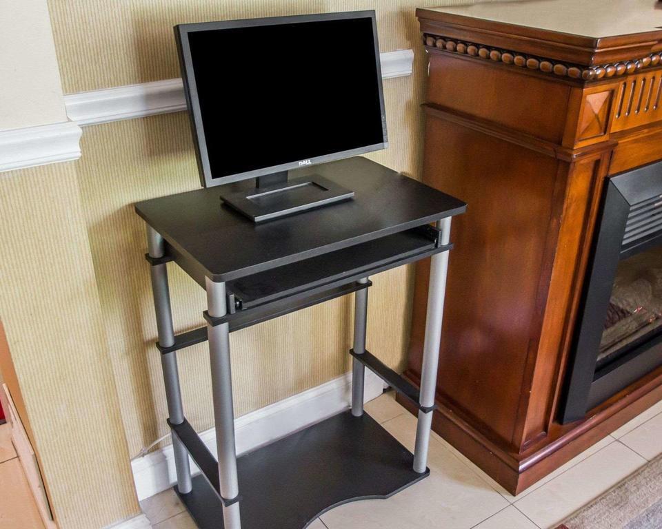 Econo Lodge Inn & Suites Old Saybrook - Westbrook Екстер'єр фото