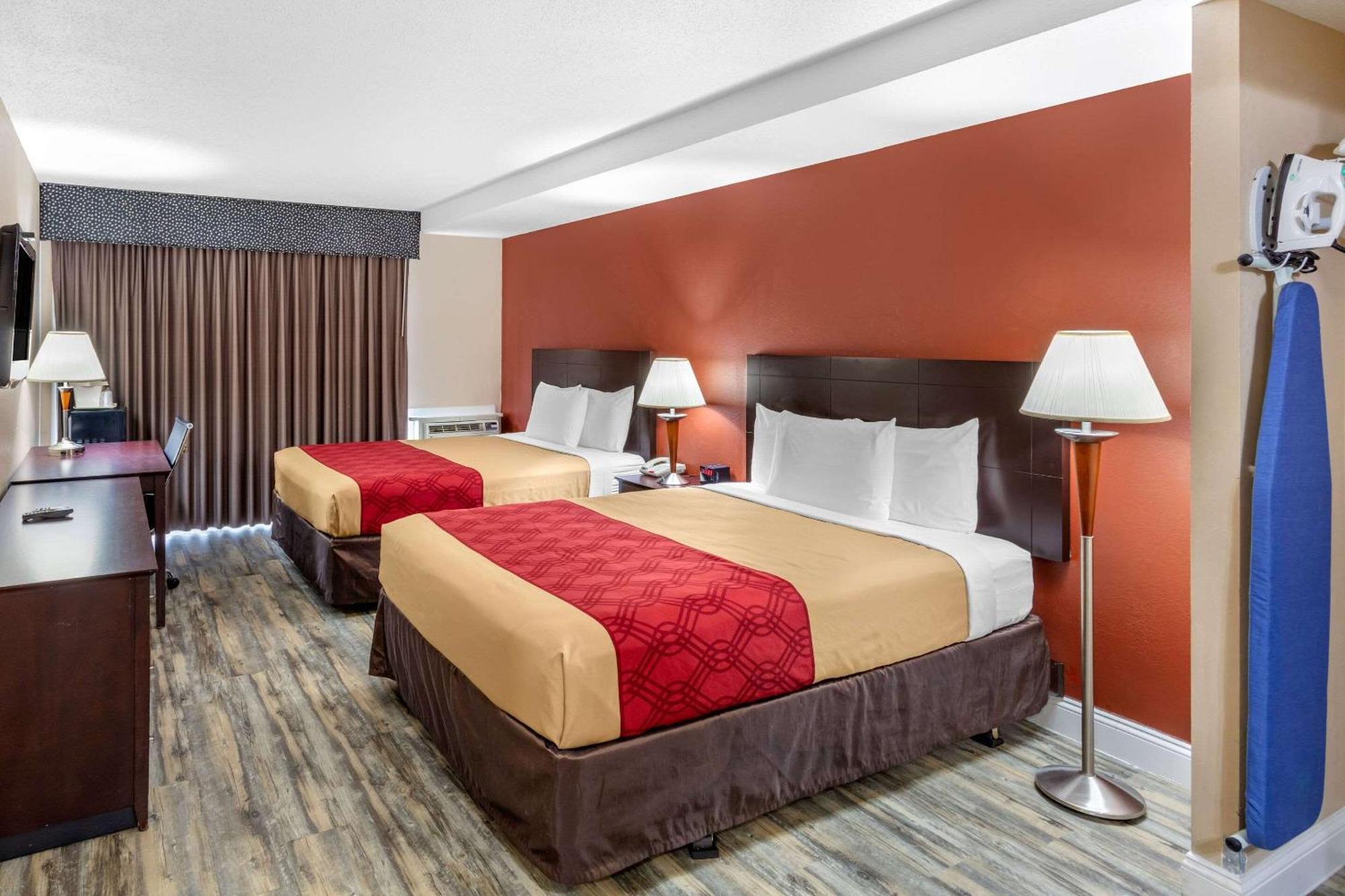 Econo Lodge Inn & Suites Old Saybrook - Westbrook Екстер'єр фото