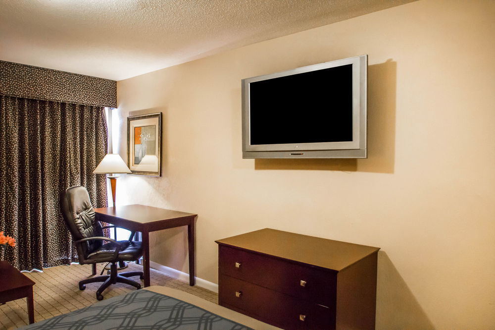 Econo Lodge Inn & Suites Old Saybrook - Westbrook Екстер'єр фото